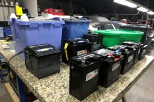 Guide d’achat : comment choisir une batterie de voiture compatible ?